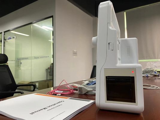 Equipo de monitoreo multilingüe de UCI, monitoreo cardíaco en el hospital.