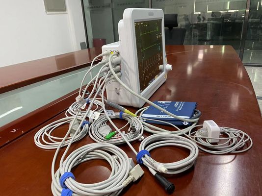 Monitoreo vital de la UCI del hospital, monitoreo de pacientes de parámetros para adultos pediátricos recién nacidos