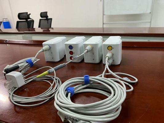 Monitoreo cardíaco multiparámetro de la UCI, máquina vital del hospital con pantalla de 15 &quot;