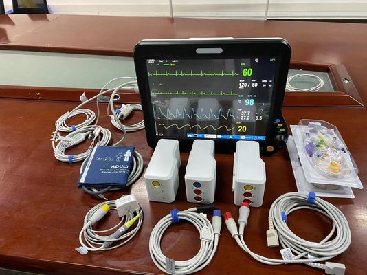 Ambulancia médica de signos vitales de monitoreo multilingüe con pantalla de 15 pulgadas OEM