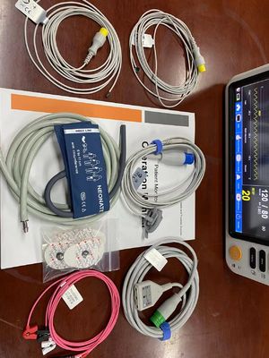 Dispositivos modulares de signos vitales, monitor cardíaco neonatal con pantalla de 12.1 pulgadas.