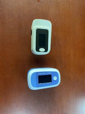 Sensor médico del finger del oxígeno de la sangre, oxímetro para la supervisión SPO2, monitor de la exhibición de OLED del oxígeno de la sangre