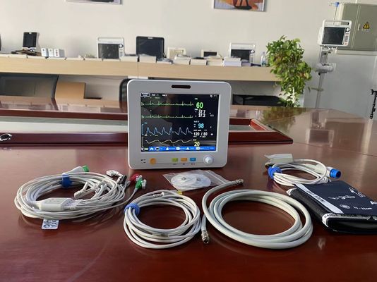 Monitor paciente portátil ligero de 8,4 pulgadas, temporero Vital Signs Monitors de ECG SPO2 NIBP