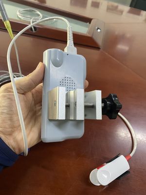 Monitor de signos vitales de mano de 3,5 pulgadas con pantalla LCD TFT con EtCO2 y SPO2